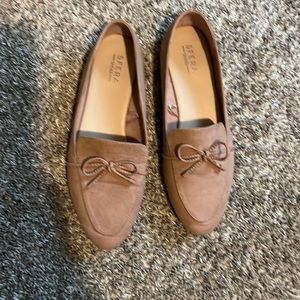 Cute moccasins with soft fabric